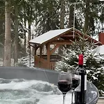 Pawel Z Balia I Jacuzzi *