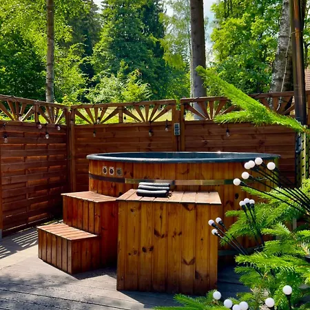 Δωμάτια σε οικογενειακή κατοικία Pawel Z Balia I Jacuzzi